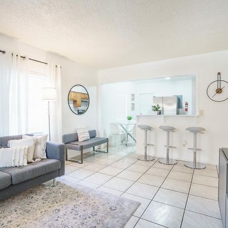 Modern 2 Bedroom In The Heart Of Wynwood Art District Майами Экстерьер фото